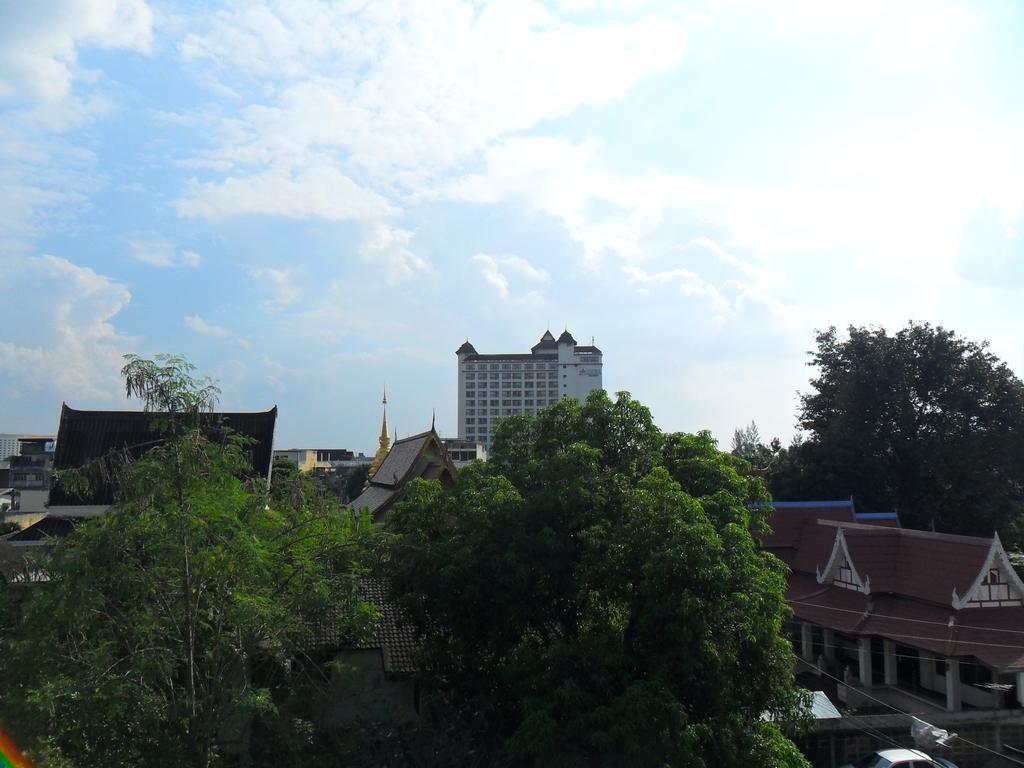 Chiangmai Inn Guesthouse チエンマイ エクステリア 写真