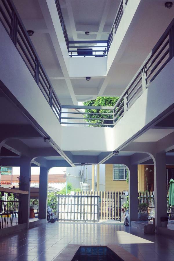 Chiangmai Inn Guesthouse チエンマイ エクステリア 写真